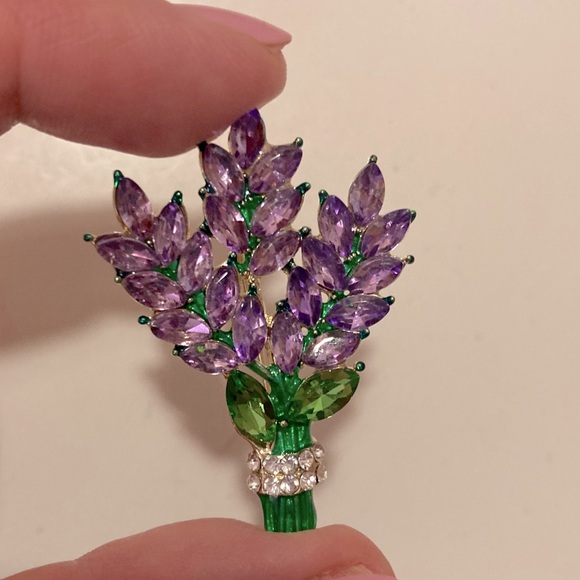 Lavender Brooch - Picture 5 of 5